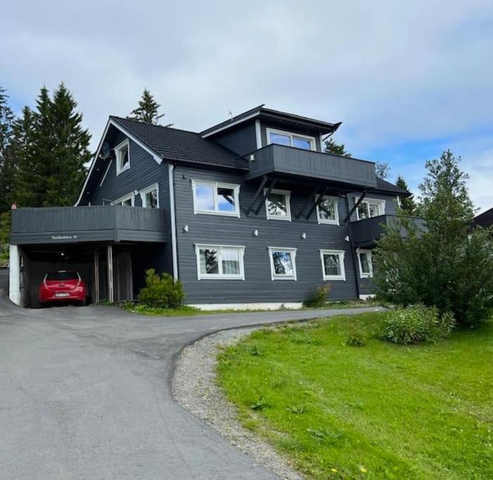 Sentral 4-Roms Leilighet I Trollbakken Tromsø Exterior foto